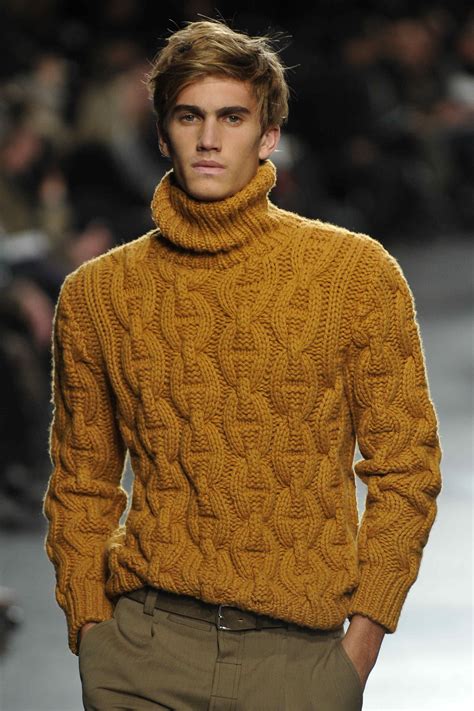 mens hermes sweater